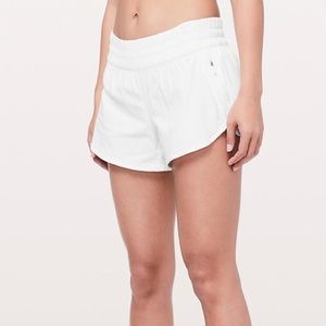 Lululemon Tracker V 4” Shorts - White